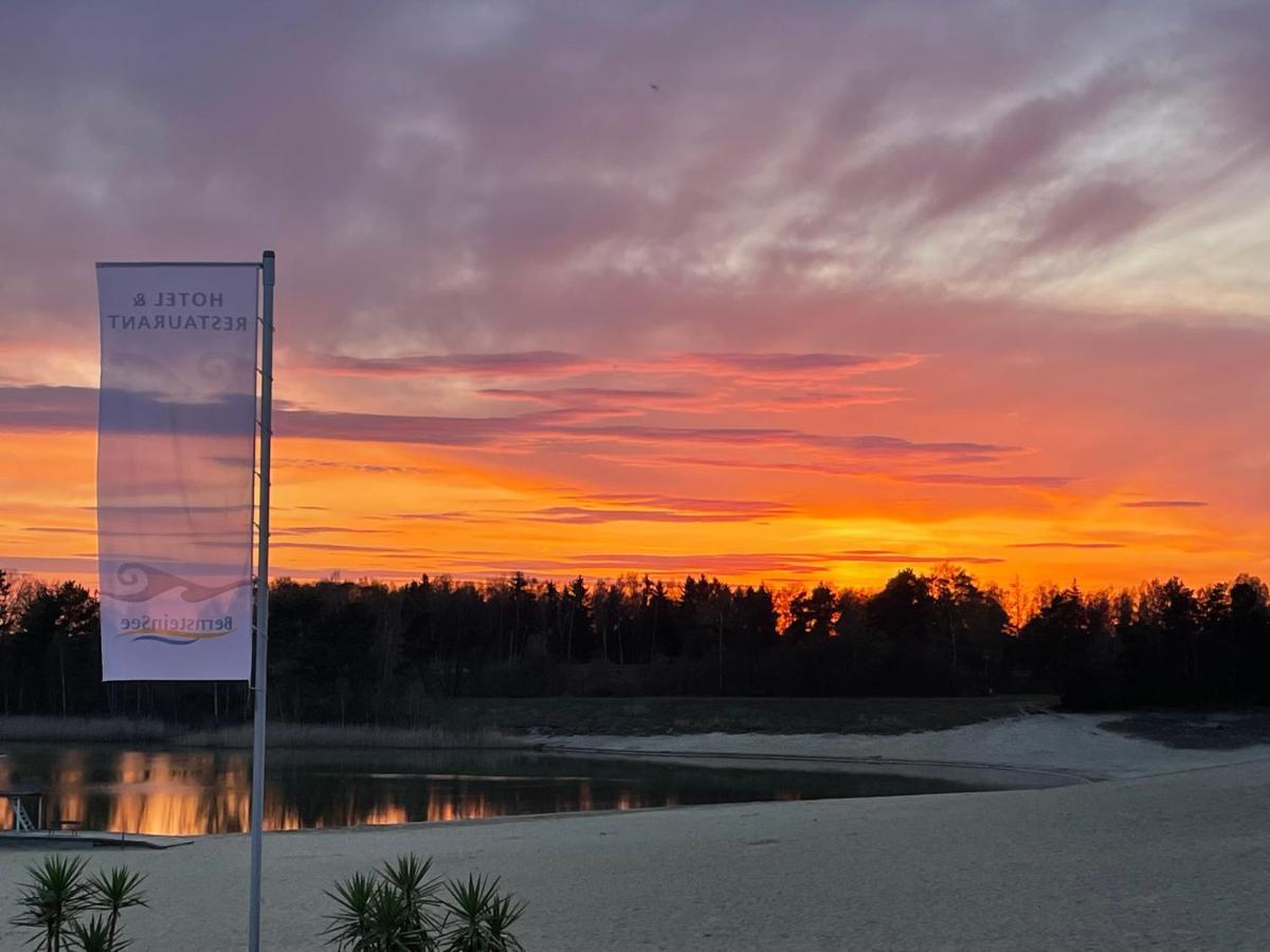 Bernsteinsee Hotel Sassenburg Buitenkant foto